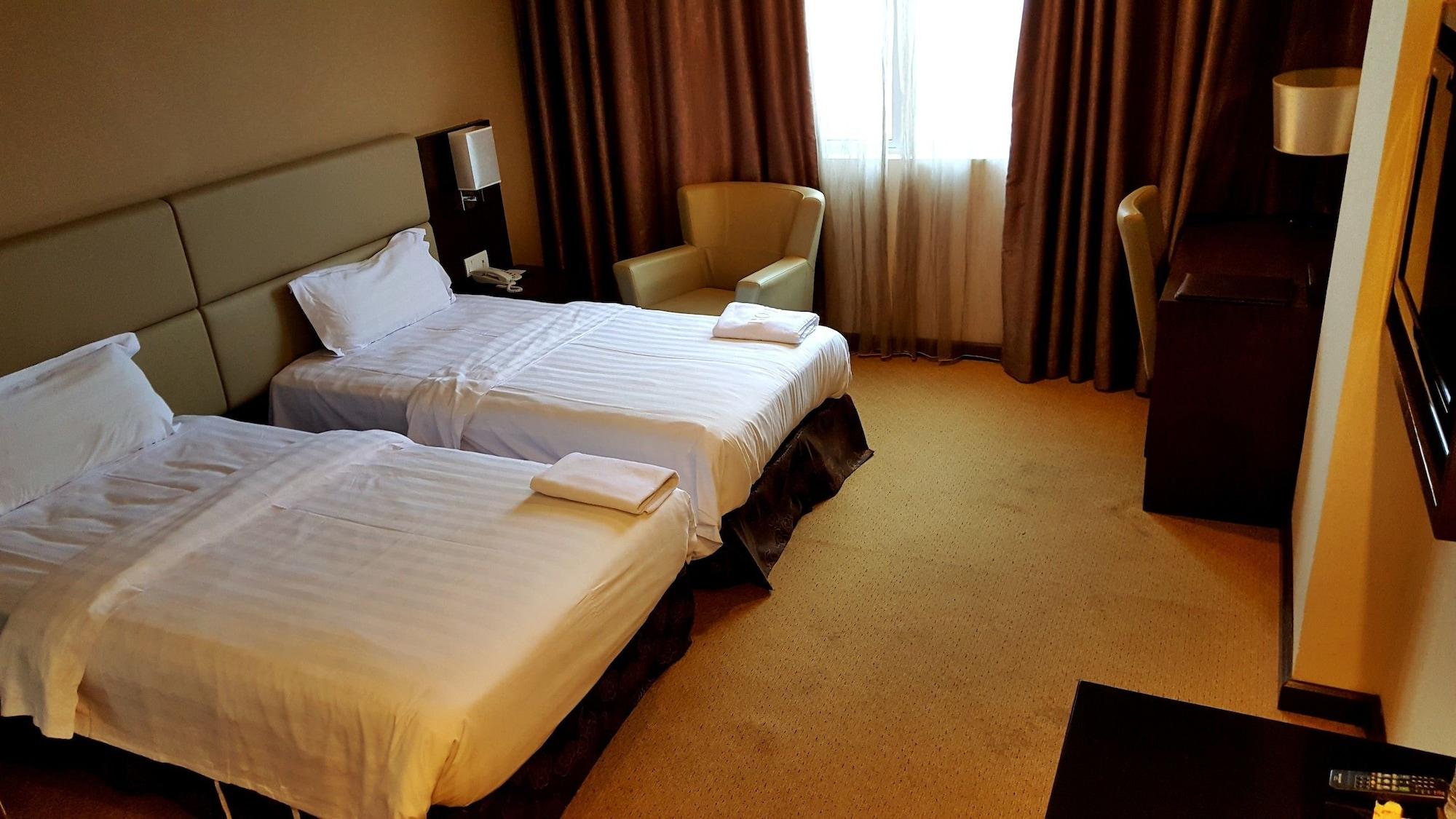 Lintas View Hotel Кота Кинабалу Екстериор снимка