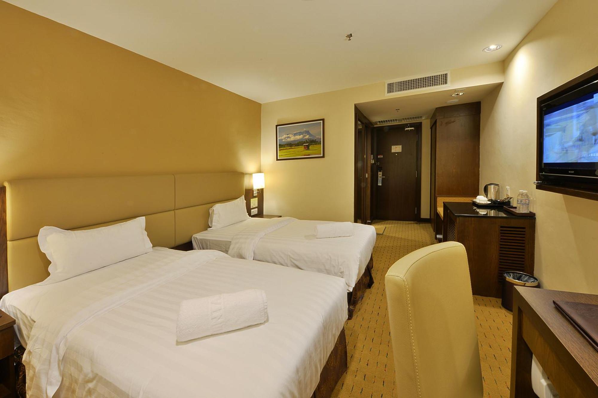 Lintas View Hotel Кота Кинабалу Екстериор снимка