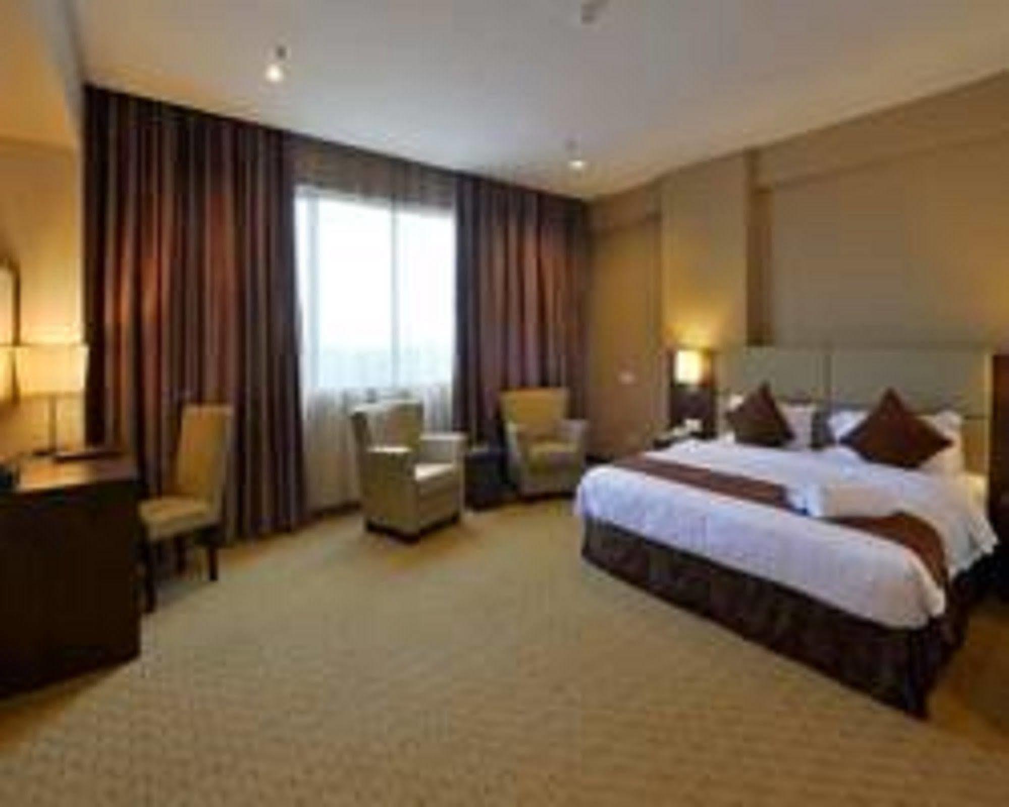 Lintas View Hotel Кота Кинабалу Екстериор снимка